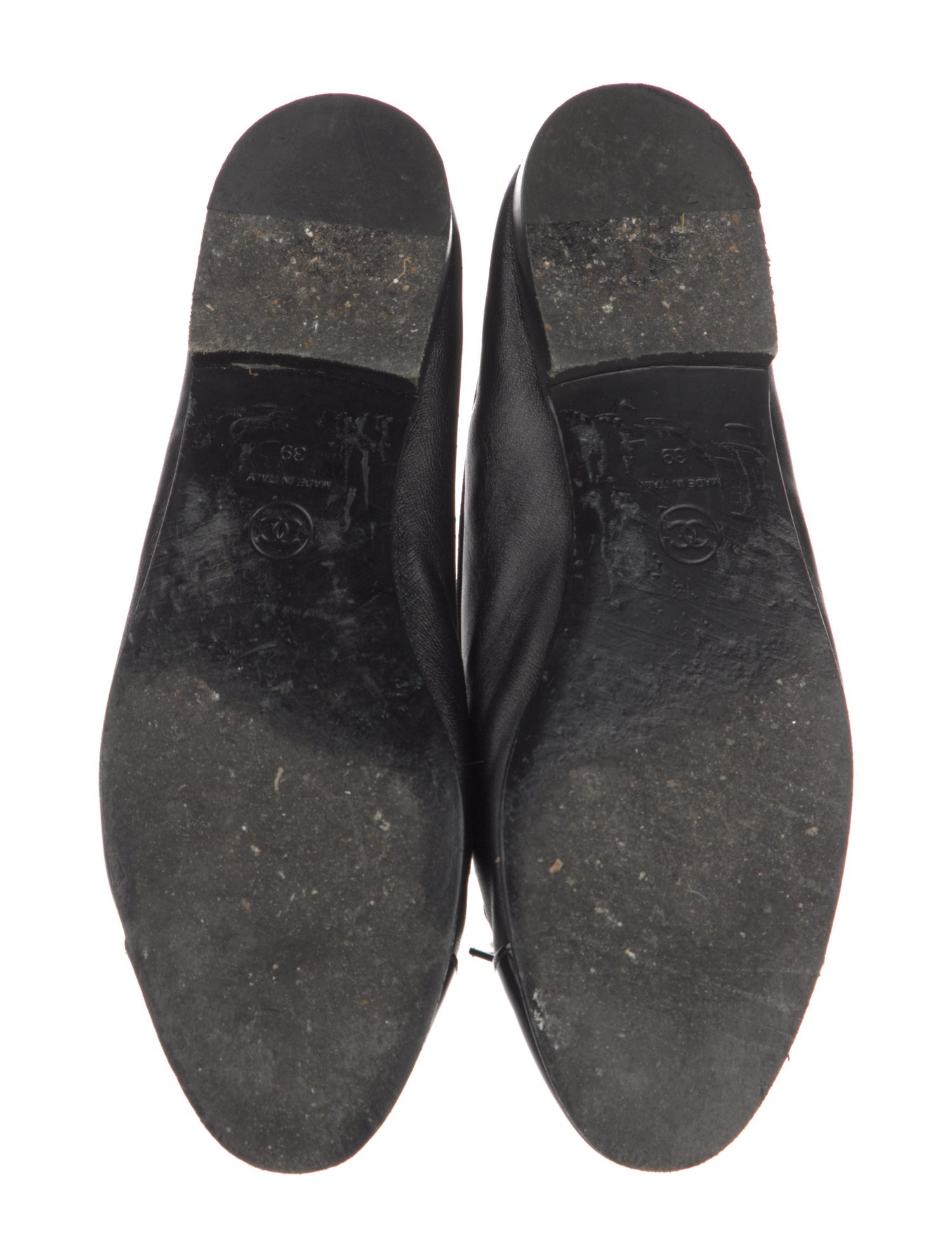 Chanel Interlocking CC Logo Leather Ballet Flats